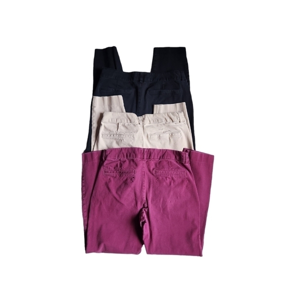 3 pairs of Old navy pixie midrise cropped pants - Picture 2 of 5